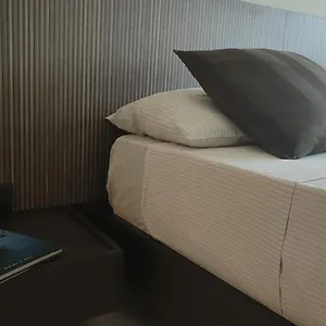https://apartments-velasca.italymilanhotels.net